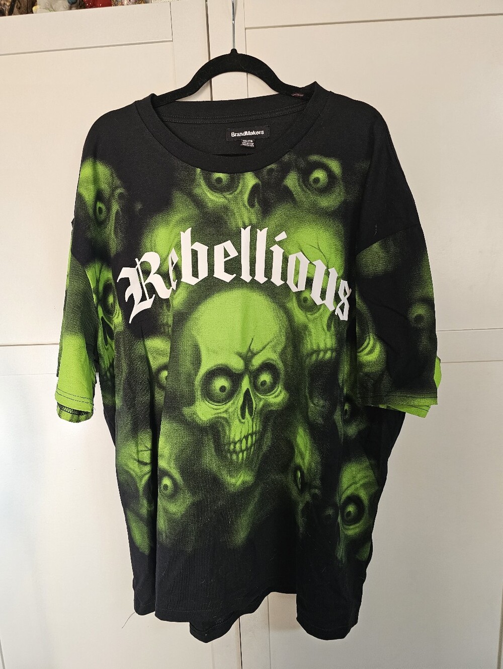 BrandMakers Rebellious Skull T Shirt XXL Black Green All Over Print Gothic NWOT